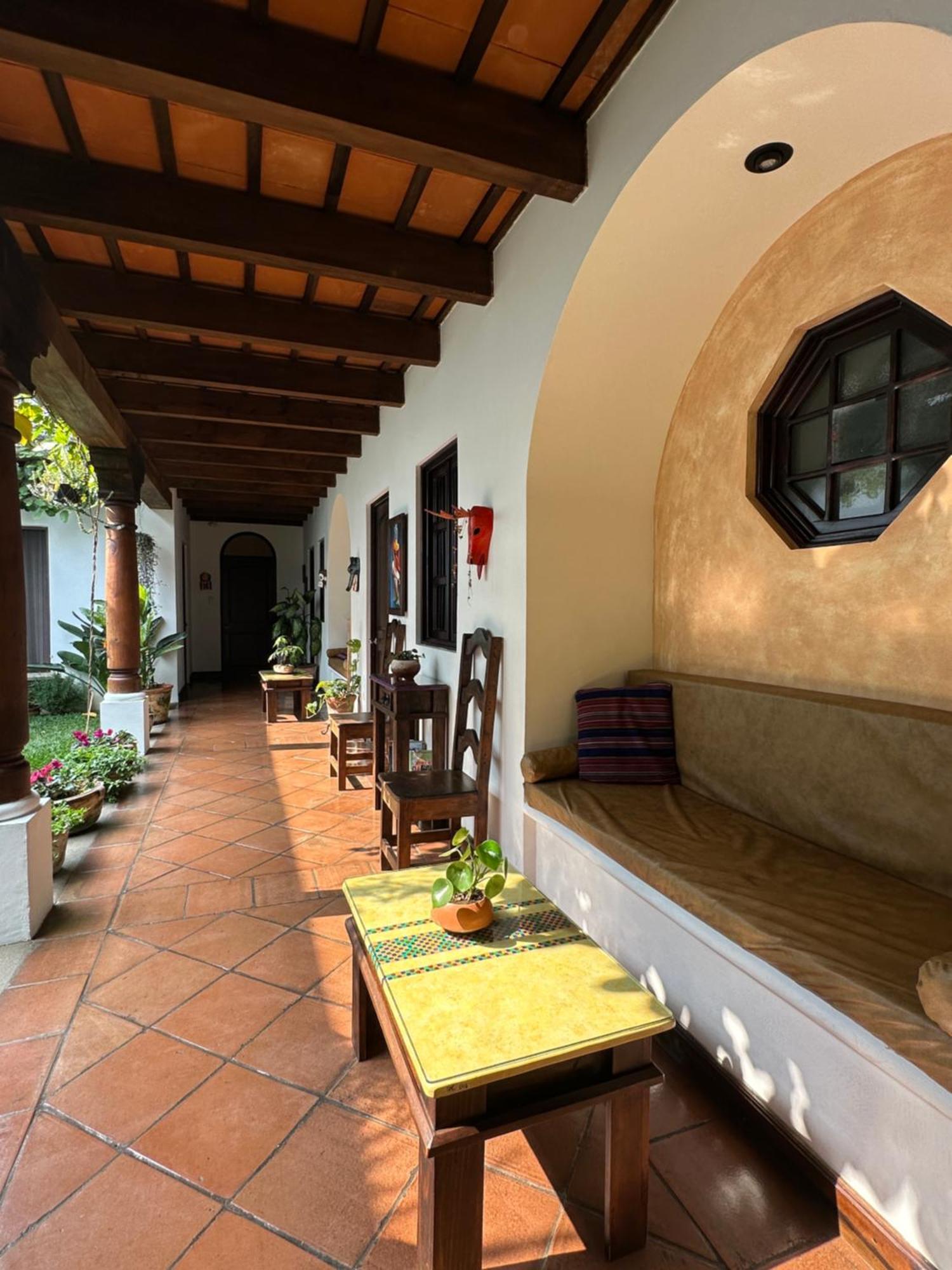 Bed and Breakfast Casa Elena Антигуа-Гватемала Экстерьер фото