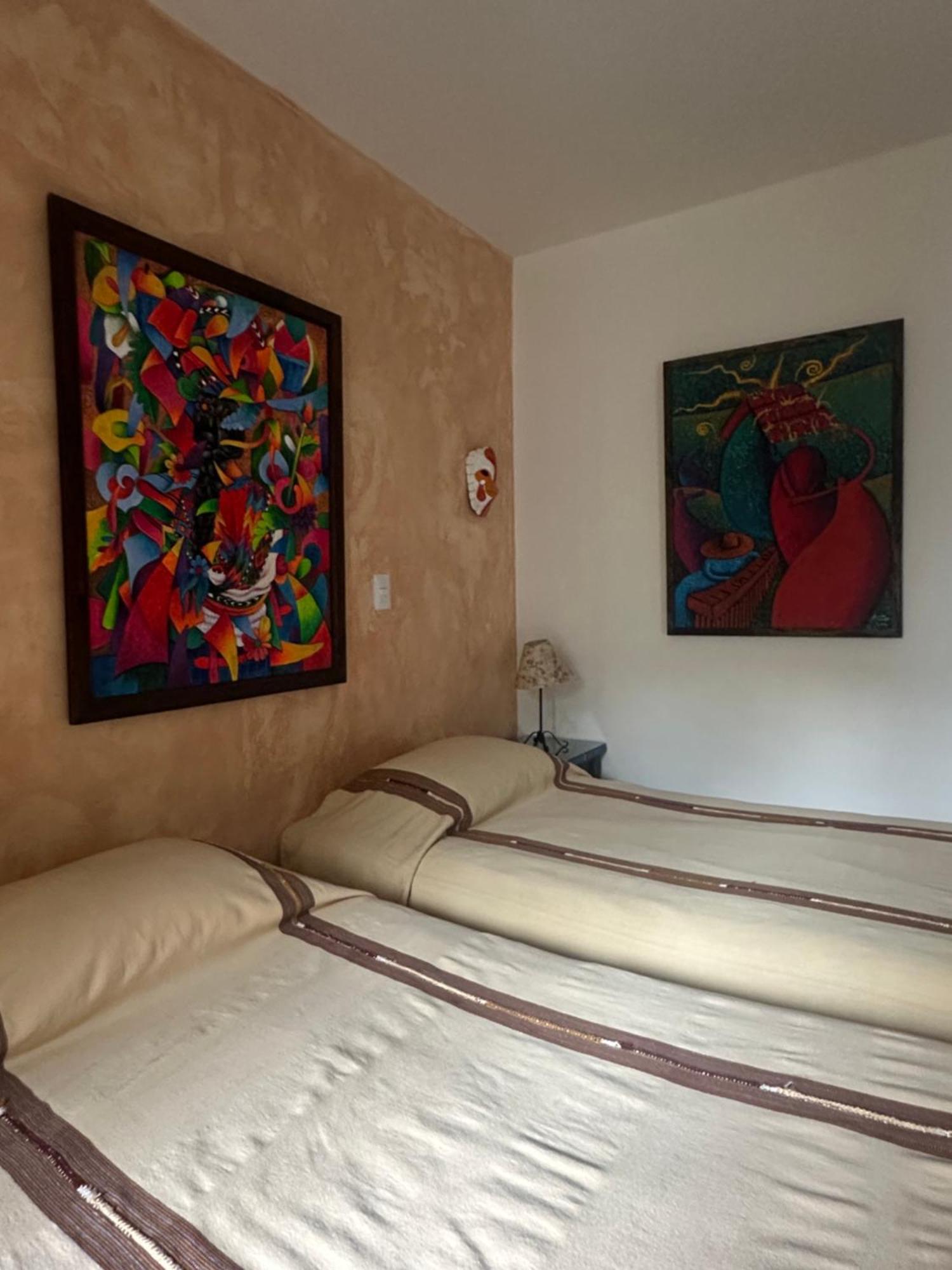 Bed and Breakfast Casa Elena Антигуа-Гватемала Экстерьер фото